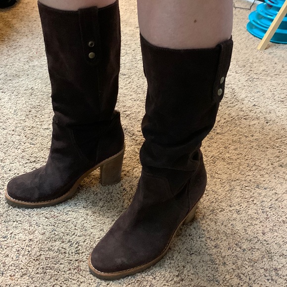 Ugg ladies boots. Size 8.5 - Picture 10 of 11